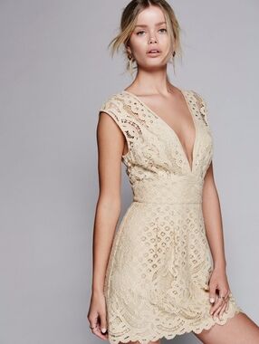 Free People | SIZE 6 | One Million Lovers Lace Mini Dress